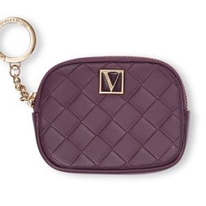 VICTORIAS SECRET ESSENTIAL POUCH